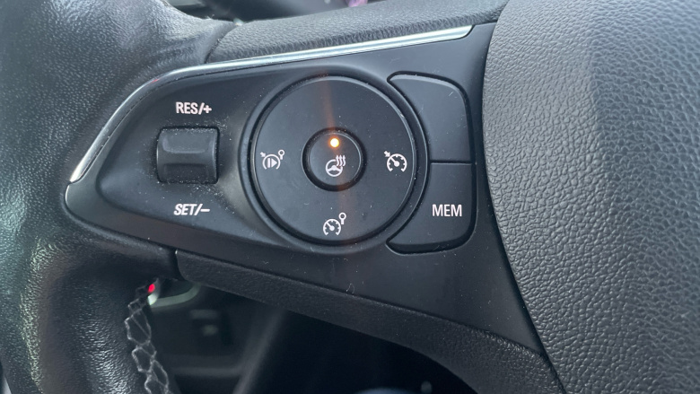 Vauxhall Crossland 1.2 Griffin 5dr Petrol Hatchback